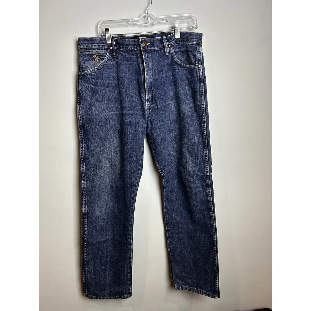 Wrangler George Strait Cowboy Cut Collection Jeans Mens 36x32 Dark Wash‎ 13MGSDS